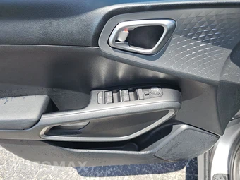 2025 Kia Soul LX - miniatura 9
