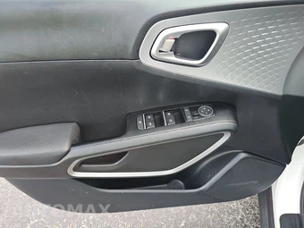 2025 Kia Soul LX - miniatura 9