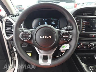 2025 Kia Soul LX - miniatura 10