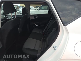 2025 Kia Soul LX - miniatura 13