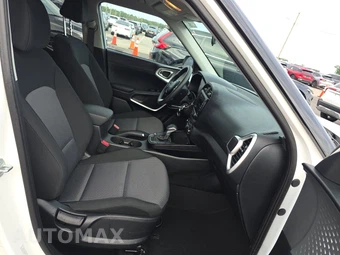 2025 Kia Soul LX - miniatura 8