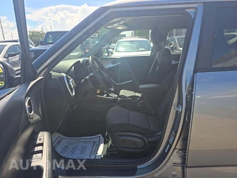 2025 Kia Soul LX - miniatura 3