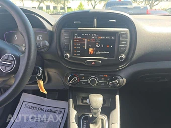 2025 Kia Soul LX - miniatura 7