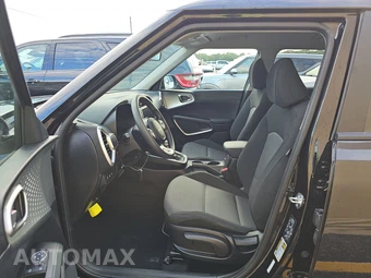 2025 Kia Soul LX - miniatura 7