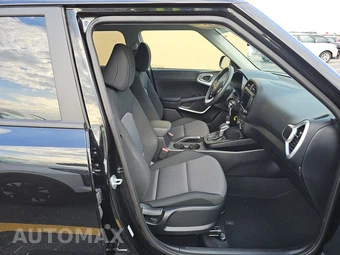 2025 Kia Soul LX - miniatura 8