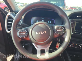 2025 Kia Soul LX - miniatura 10