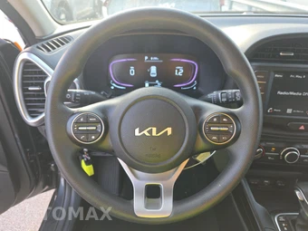 2025 Kia Soul LX - miniatura 10