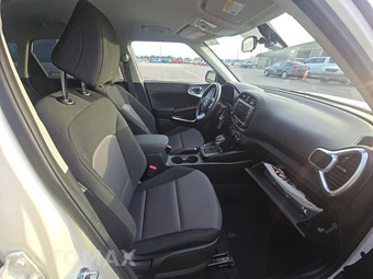 2025 Kia Soul LX - miniatura 8
