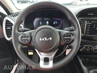 2025 Kia Soul LX - miniatura 10