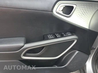 2025 Kia Soul LX - miniatura 9