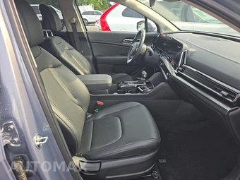 2025 Kia Sportage EX - miniatura 8