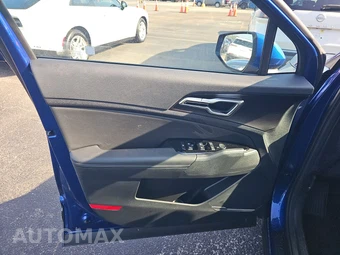 2025 Kia Sportage EX - miniatura 9