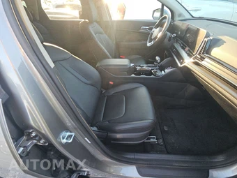 2025 Kia Sportage EX - miniatura 8