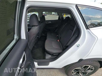 2025 Kia Sportage LX - miniatura 13