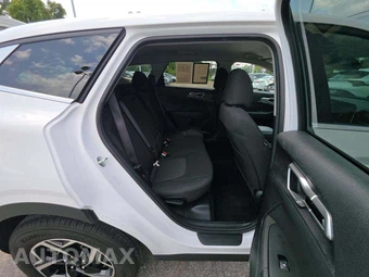 2025 Kia Sportage LX - miniatura 16