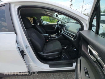 2025 Kia Sportage LX - miniatura 18