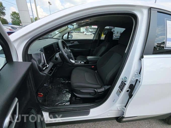 2025 Kia Sportage LX - miniatura 6