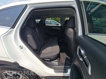 2025 Kia Sportage LX - miniatura 13