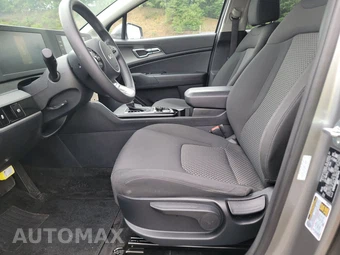 2025 Kia Sportage LX - miniatura 13