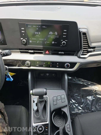 2025 Kia Sportage LX - miniatura 10