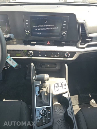 2025 Kia Sportage LX - miniatura 11