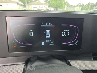 2025 Kia Sportage LX - miniatura 9