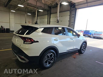 2025 Kia Sportage LX - miniatura 4