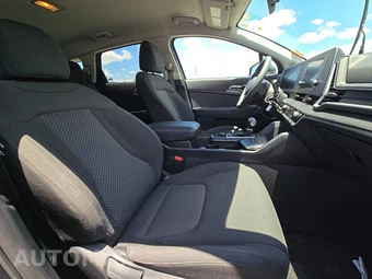 2025 Kia Sportage LX - miniatura 8