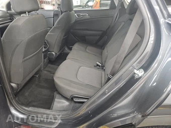 2025 Kia Sportage LX - miniatura 13