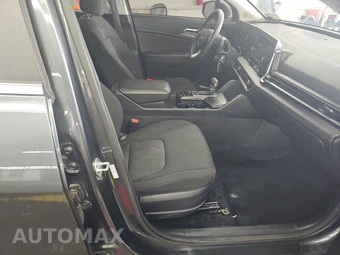 2025 Kia Sportage LX - miniatura 8