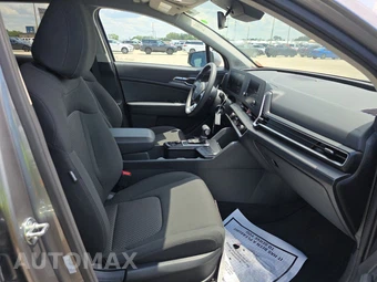 2025 Kia Sportage LX - miniatura 8
