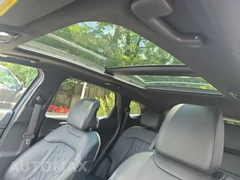 2025 Kia Sportage Plug-In Hybrid X-Line - miniatura 17