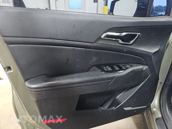 2025 Kia Sportage Plug-In Hybrid X-Line - miniatura 9