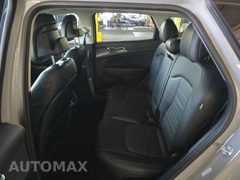 2025 Kia Sportage SX-Prestige - miniatura 13