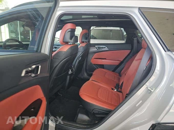 2025 Kia Sportage SX-Prestige - miniatura 10