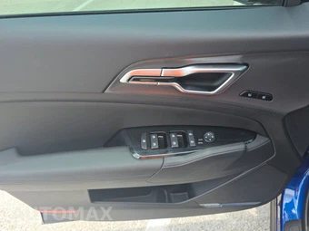 2025 Kia Sportage SX-Prestige - miniatura 9