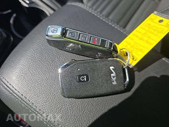 2025 Kia Sportage SX-Prestige - miniatura 5
