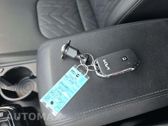 2025 Kia Sportage X-Line - miniatura 8