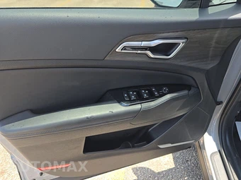 2025 Kia Sportage X-Line - miniatura 9