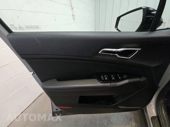 2025 Kia Sportage X-Line - miniatura 9