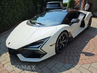 2025 Lamborghini Revuelto