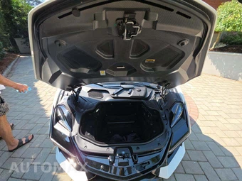 2025 Lamborghini Revuelto – miniatura 13