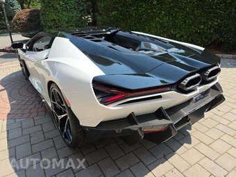 2025 Lamborghini Revuelto – miniatura 2