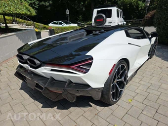 2025 Lamborghini Revuelto – miniatura 3