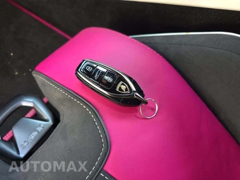 2025 Lamborghini Revuelto – miniatura 8