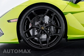 2025 Lamborghini Revuelto – miniatura 3