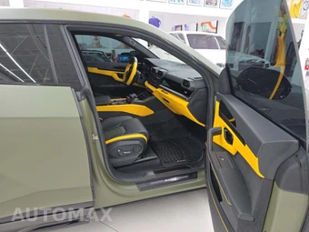 2025 Lamborghini Urus SE – miniatura 18