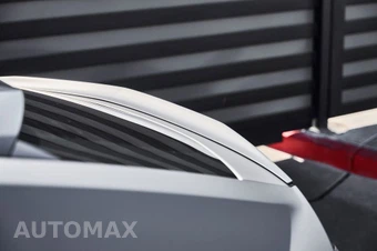 2025 Lamborghini Urus SE - miniatura 10