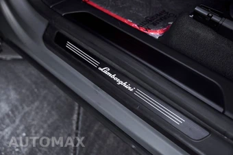 2025 Lamborghini Urus SE - miniatura 35