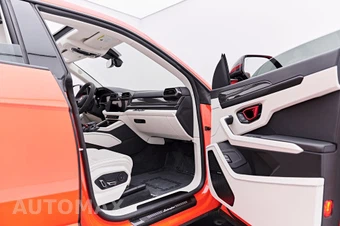 2025 Lamborghini Urus SE – miniatura 43